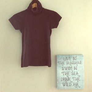 🍍LAST CHANCE, DONATING SOON🌺 Lucy and Laurel top